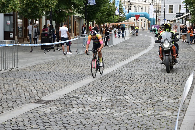 至最高點 至最高點